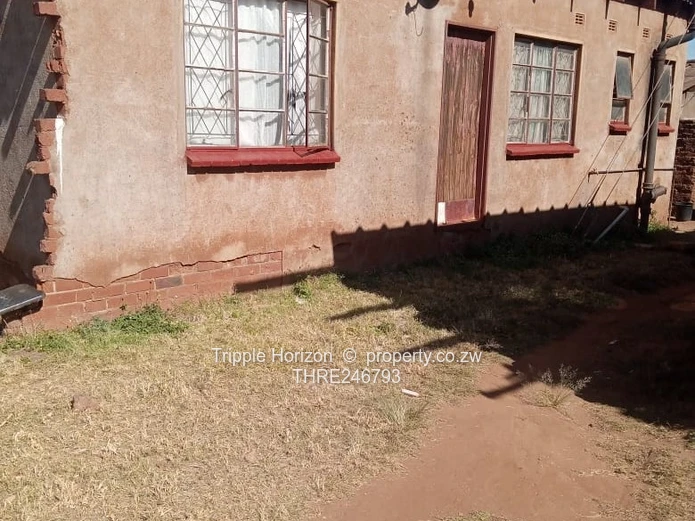 Warren Park 3-Bed House with Yard & Good ZESA with clean council cession.