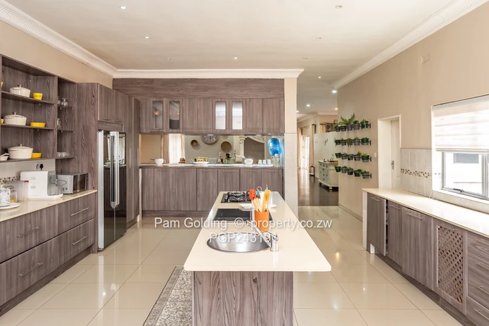 Large Modern Home In Shawasha Hills (Sole Mandate)