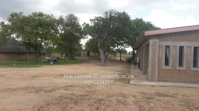 20ha Melfort Farm — Dam, Grazing, Cattle Kraal & Homes