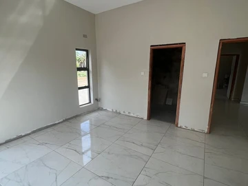 4 Bedroom Garden Flat