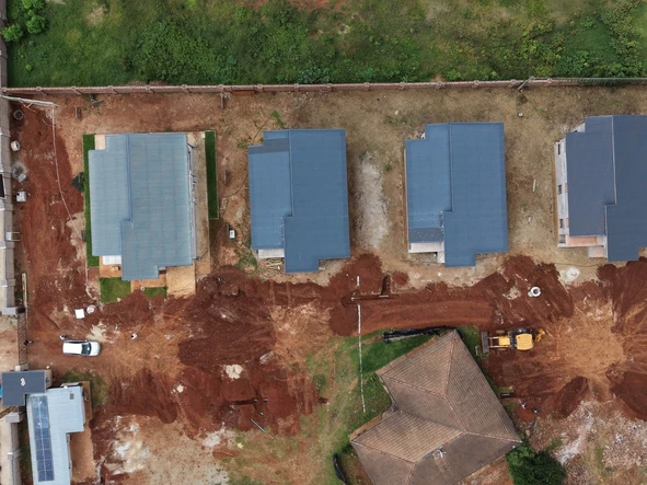 4 Bedroom Flat & Apartment