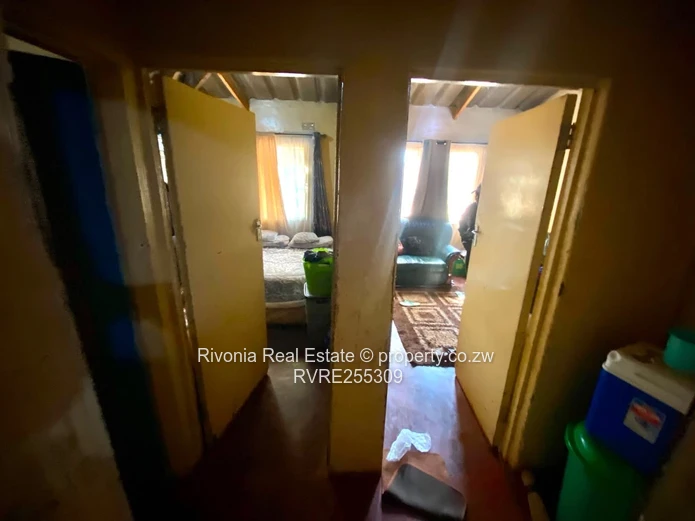 4-Bed Brick Home in Glen View — 200m² 