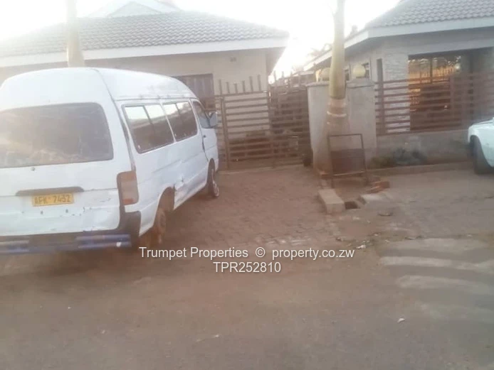 Aspindale Park 4-Bed House with Flatlet, Paved Parking & Verandah