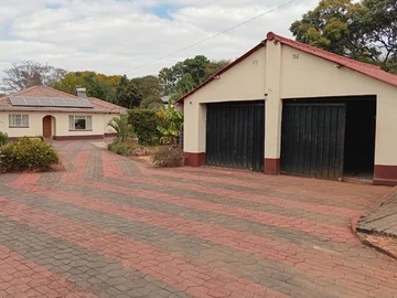 6 Bedroom House