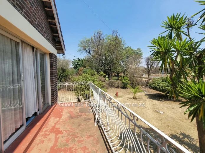 Spacious 5-Bedroom Double-Storey Property For Sale – Highlands