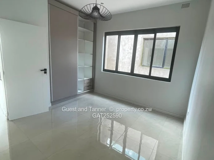 Monavale Modern Luxury Duplex | Close to the CBD