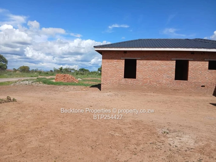 Partly Finished 4-Bed with Completed Flatlet on 1300m², Highmount