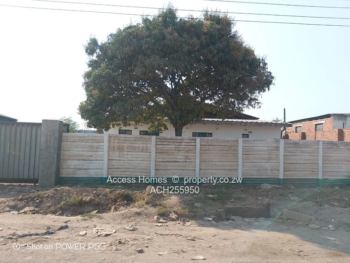 Commercial Property for rent  in Prospect Industrial  Park Waterfalls 