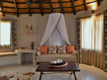Hotel & Lodge