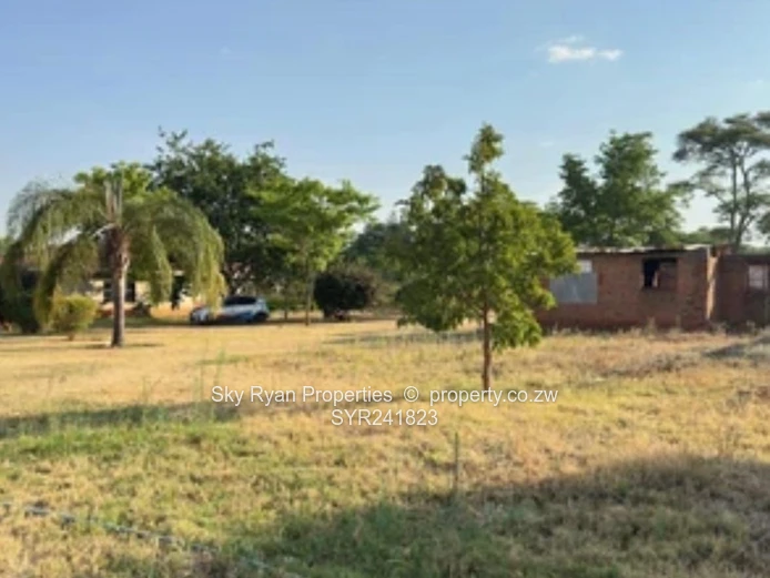 Chinhoyi Orange Groove Property For Sale