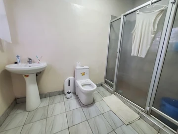 4 Bedroom Garden Flat