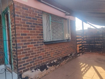 6 Bedroom House
