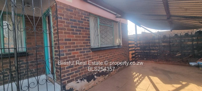 Kuwadzana 7 house for rent