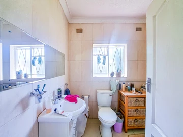 3 Bedroom Garden Flat