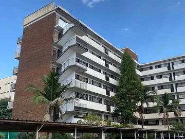 2 Bedroom Flat & Apartment