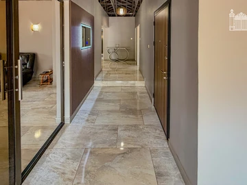 6 Bedroom House