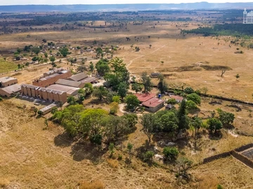 Farm & Agricultural Land