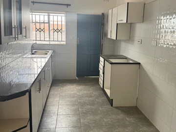 3 Bedroom Flat & Apartment