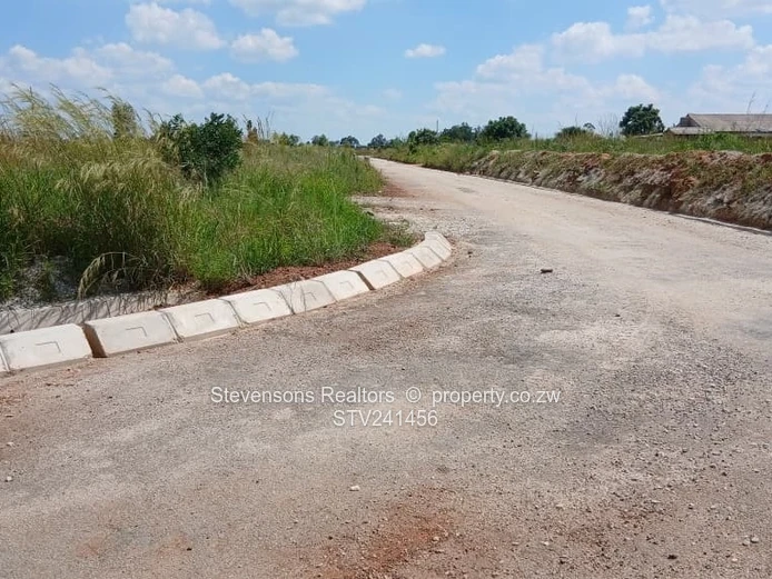 Nyabira Residential Stands, Luna 