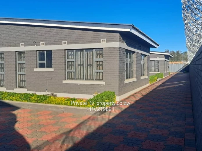 3 Bedroomed Cluster to Let in Fairview, Westgate 