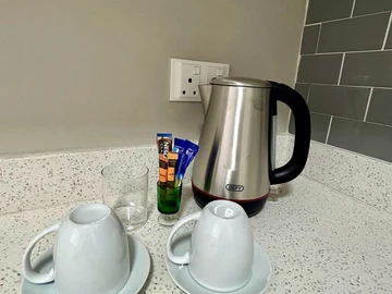 2 Bedroom Flat & Apartment