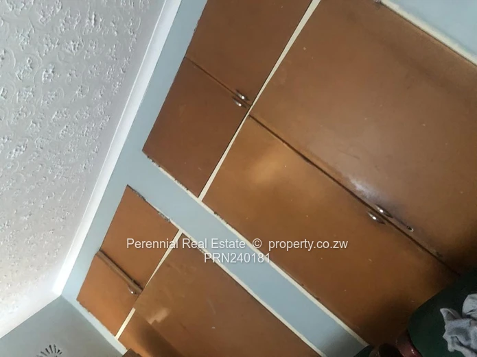  4-Bed House to Rent in Glen View 7