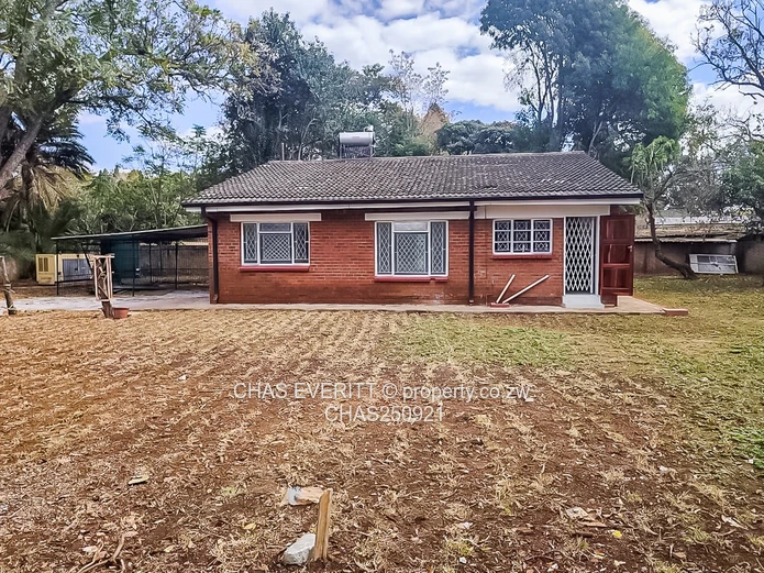 Three Bedroomed Cottage In Meyrick Park 