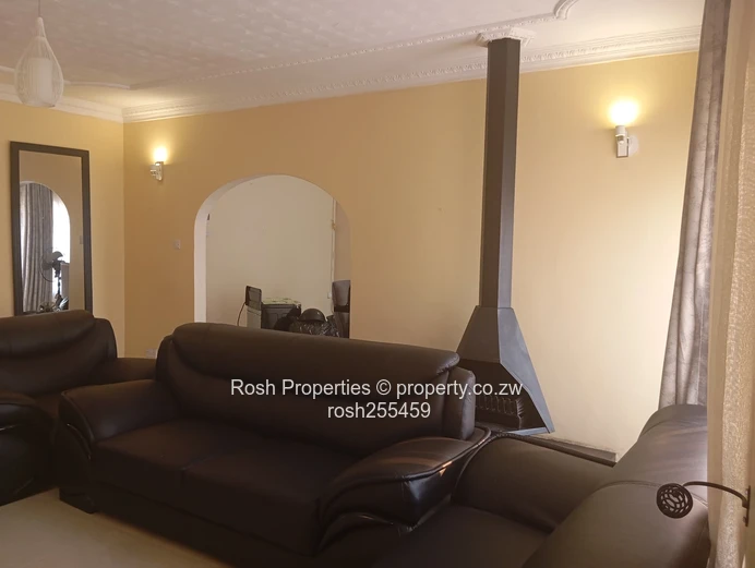 **3-Bedroom Garden Flat for Sale in Greendale North! **