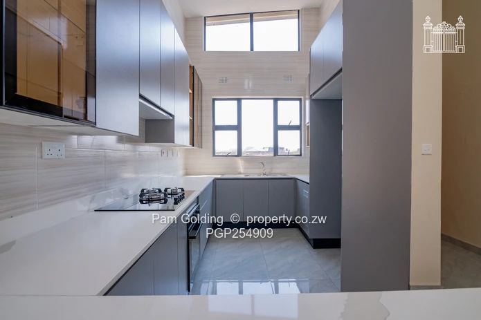 Newly Built Townhouse To Let – Pomona City