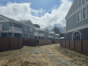 4 Bedroom Flat & Apartment