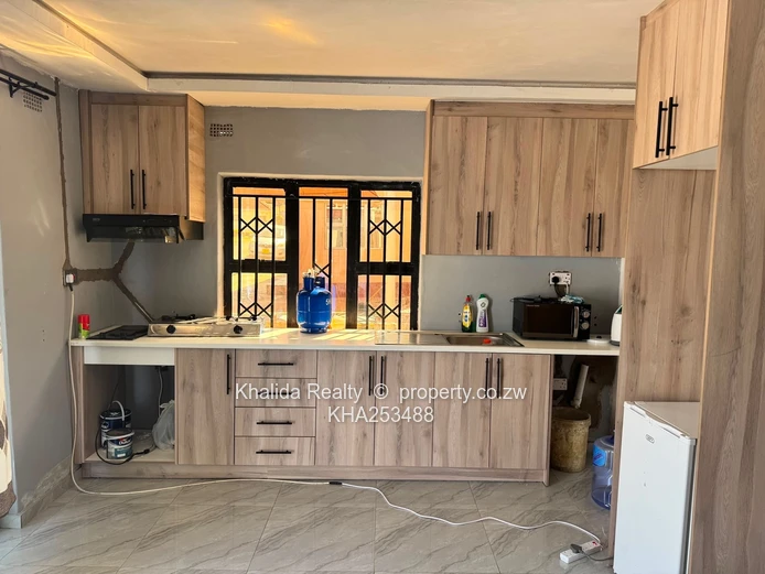 Pamvura Bluffhill Bedsitter for rent