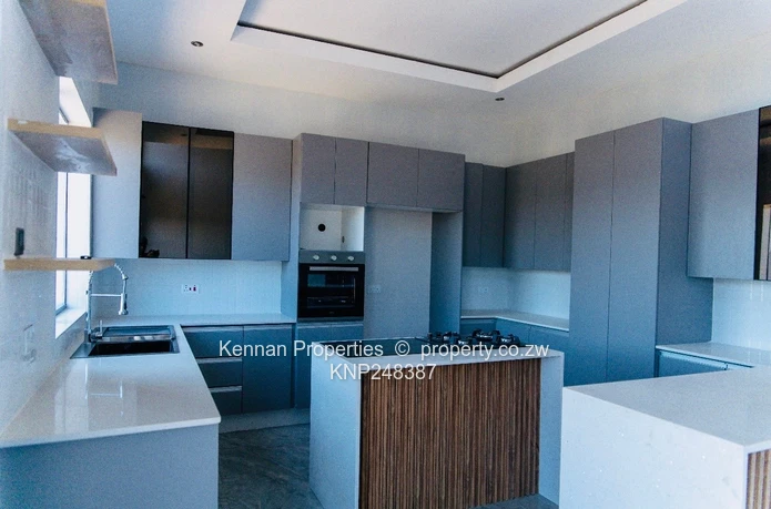 4 Bedroom Single Storey Townhouse For Sale In Mandara 