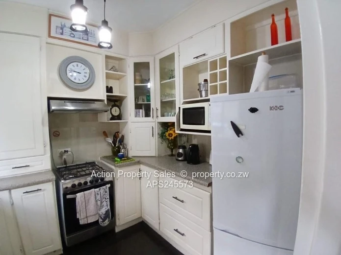 Fully Furnished 2 Bed Garden Flat! 