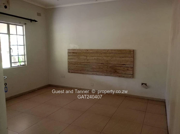 Low-Density Investment Opportunity on 2,100 sqm in Victoria Falls