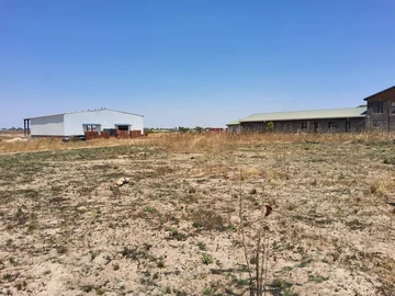 Commercial & Industrial Land