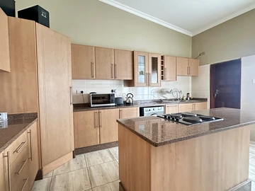 3 Bedroom Garden Flat