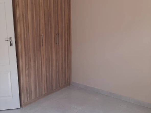3 Bedroom Flat & Apartment
