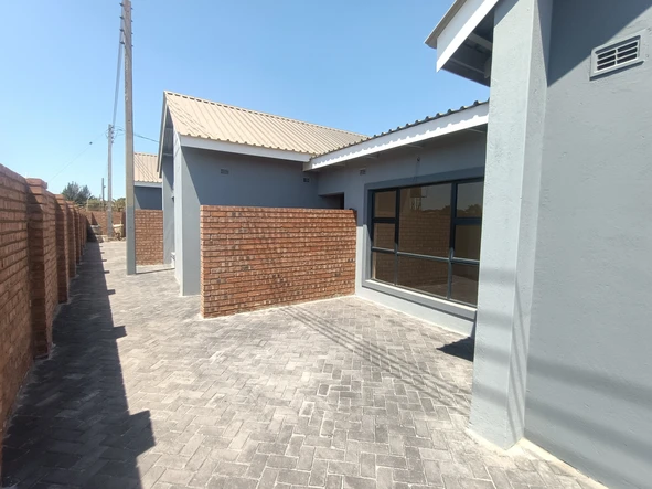 2 Bedroom Garden Flat