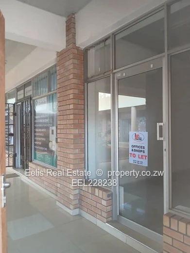 Gweru CBD office/shop to let