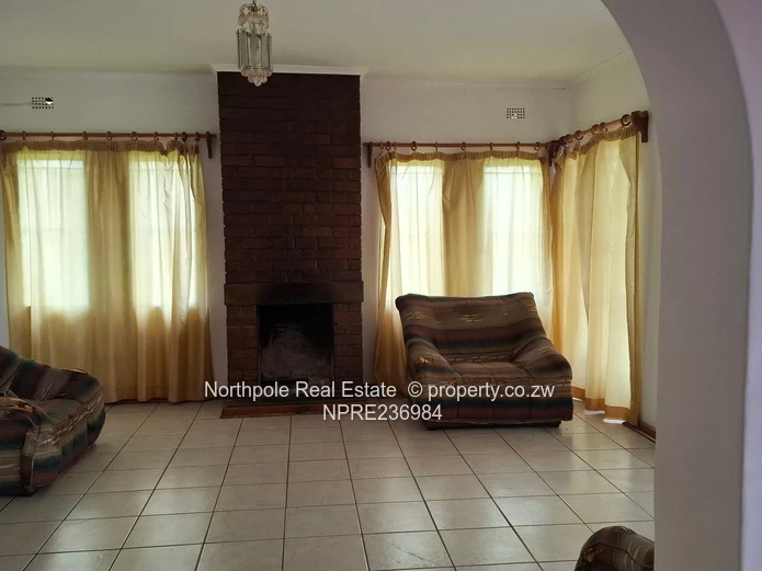 Close To Amenities!!  For January 2026 (Sole Mandate)