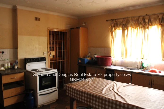 New Cranborne house for sale by private treaty