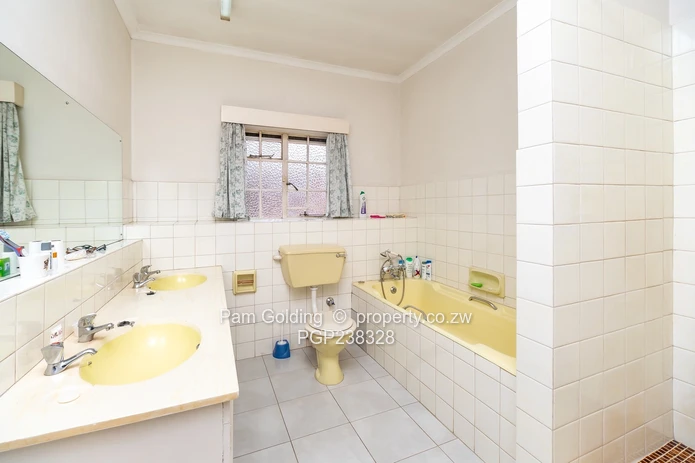 Neat 3-Bedroom Duplex in Secure Complex – Baines Avenue 