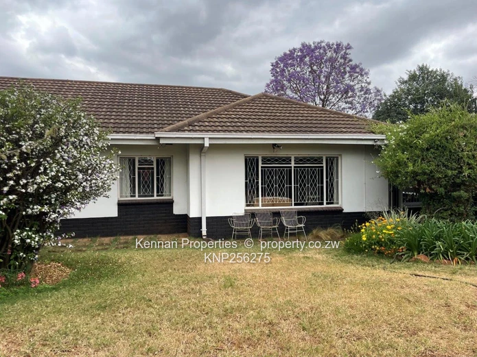 Spacious end unit garden flat apartment in Greendale North