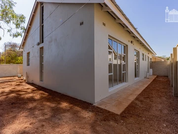 3 Bedroom Flat & Apartment