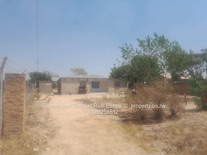 Apsley Park - Harare South stand for sale