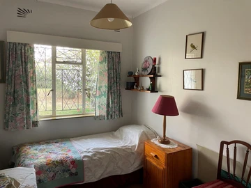 2 Bedroom Flat & Apartment