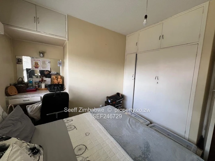 Neat 2-Bedroom Garden Flat 