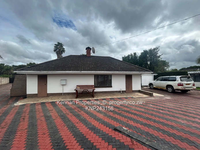 Charming 1970s-Style Home with Cottage & Excellent Extras