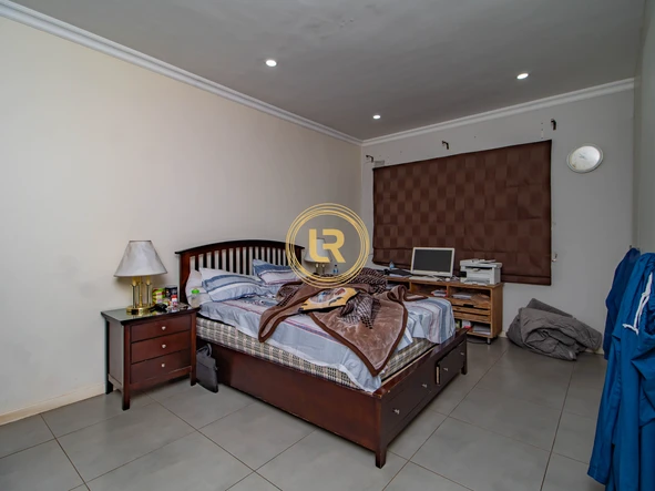 3 Bedroom Flat & Apartment