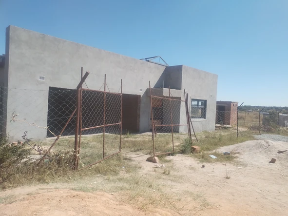 Charming 3-Bedroom Home with Flatlet in Rockview, Harare East